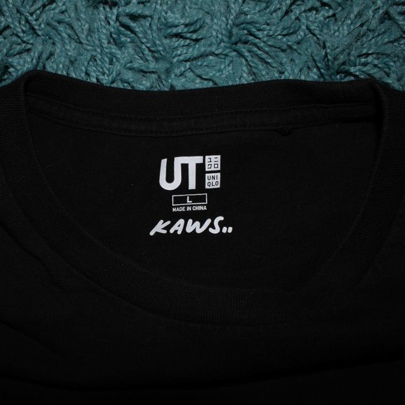 KAWS x UNIQLO UT Shirt - Picture 4 of 4